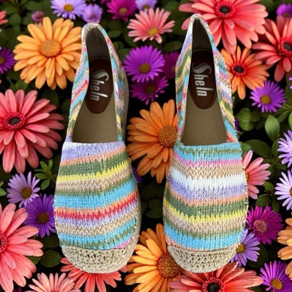 Shell Colorful Woven Espadrilles
